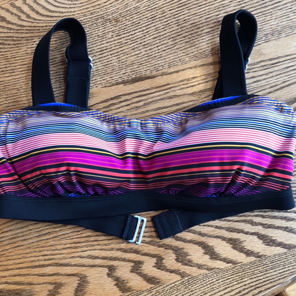 BRA SIZED SWIM TOP